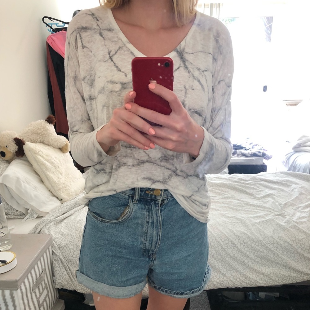 Top - Picture 2 of 4